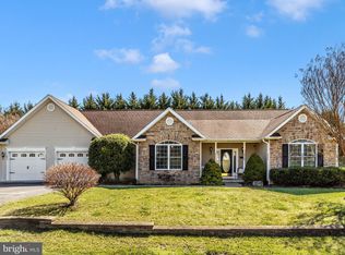 84 Gordon Dr, Hedgesville, WV 25427