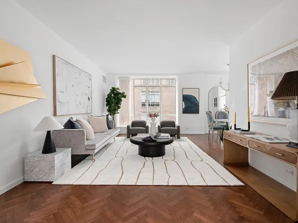 17 W 54th St APT 10F, Manhattan, NY 10019