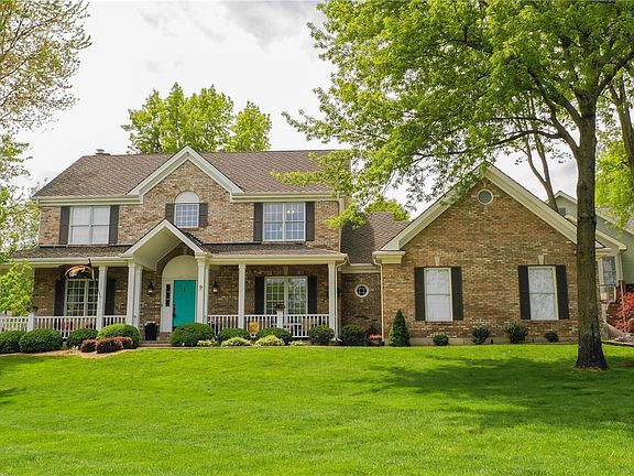 2nd image of 9 Forest Knoll Cir