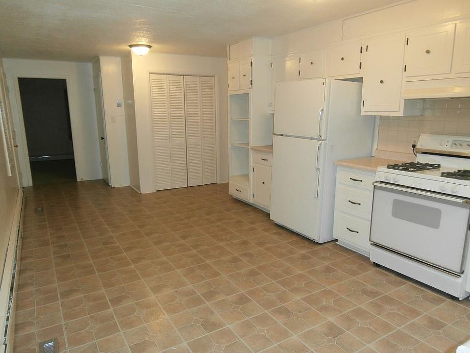 1st image of 15120 S James St