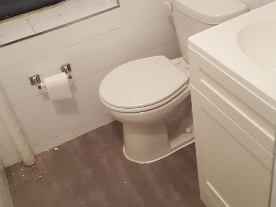 2nd image of 1 E 213th St APT 20