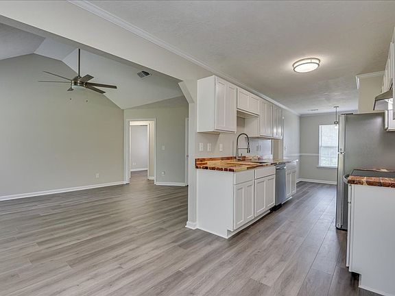 3rd image of 3507 Tullocks Hill Dr