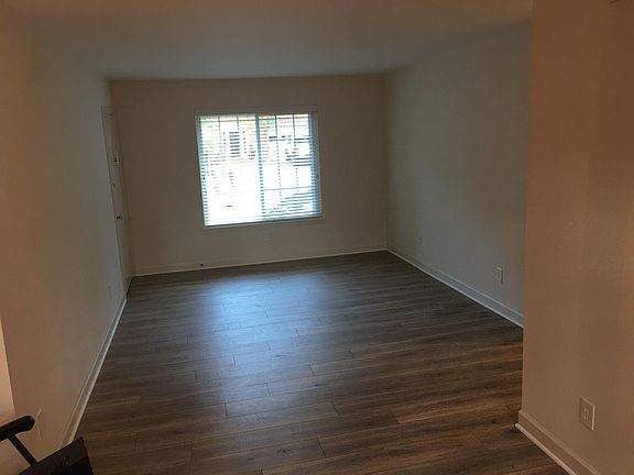 5th image of 2101 Montreat Pkwy APT C