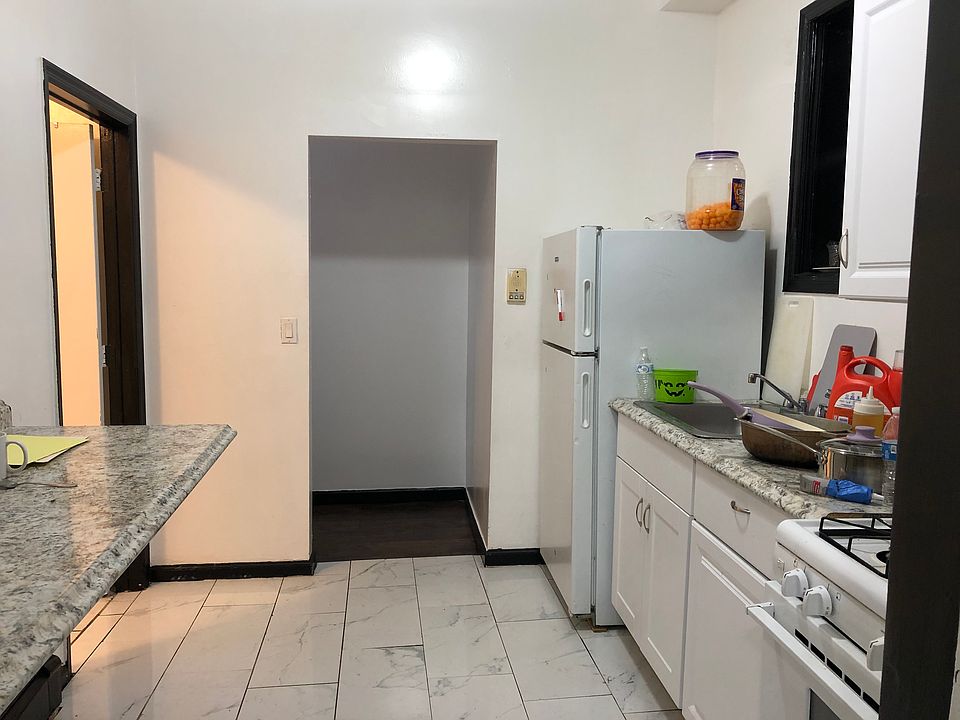 1st image of 111 W Parmenter St Floor 1