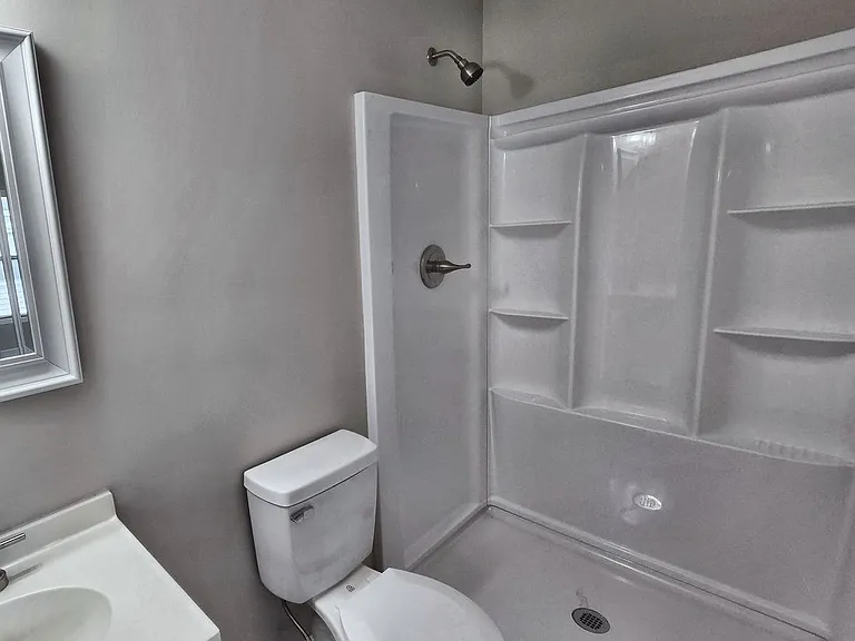 536 Leonard Rd — Photo 7