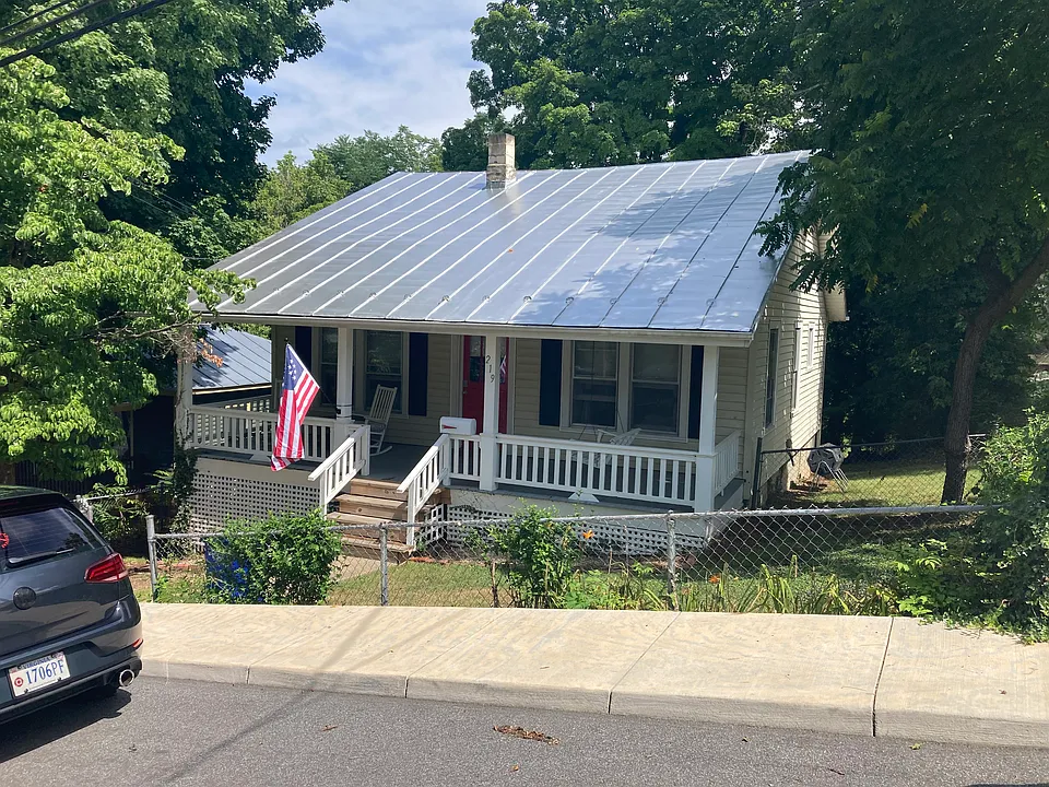 219 N Randolph St