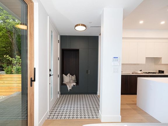4th image of 3120 W 11th Ave #3