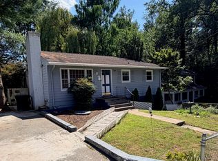 1229 Agnese St, Charlottesville, VA 22901