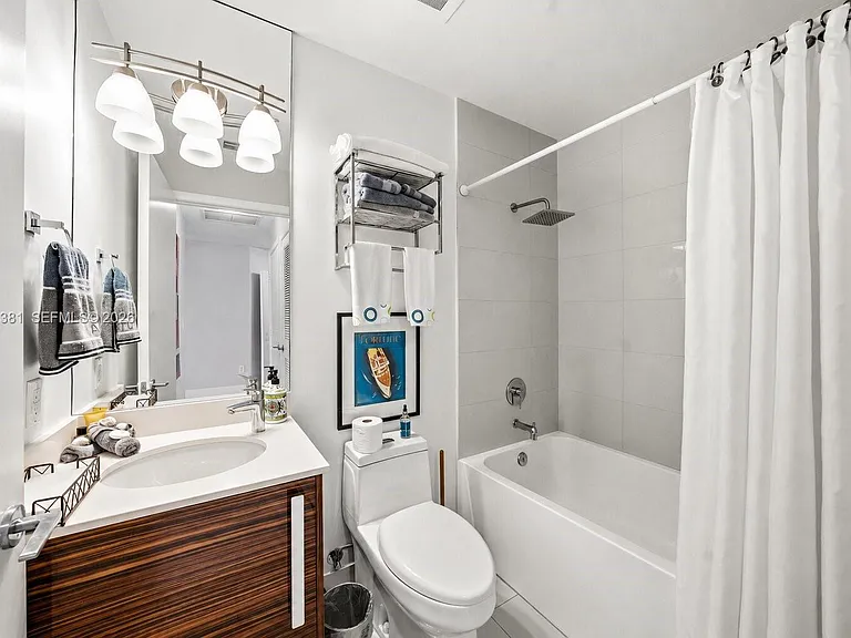 2020 N Bayshore Dr #1908 — Photo 18