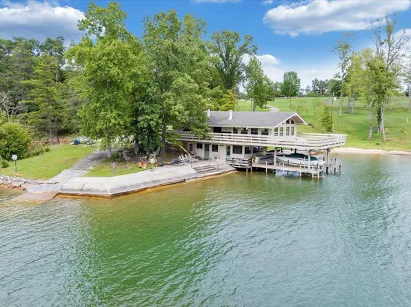 2074 Merriman Way Rd, Moneta, VA 24121