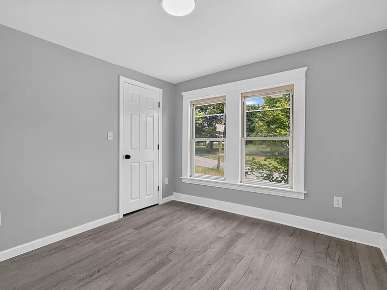 303 W Main St #3 — Photo 14