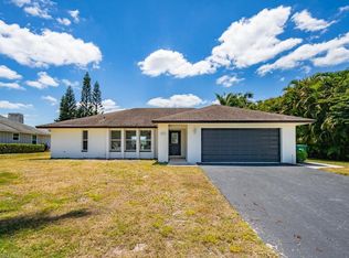 410 Forest Hills Blvd, Naples, FL 34113