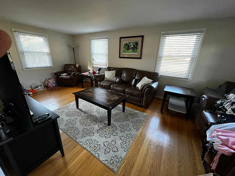 1069 High Vista Trl E