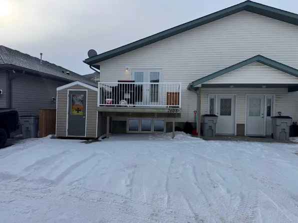 2608 B 11th Ave, Wainwright, AB T9W 1W2