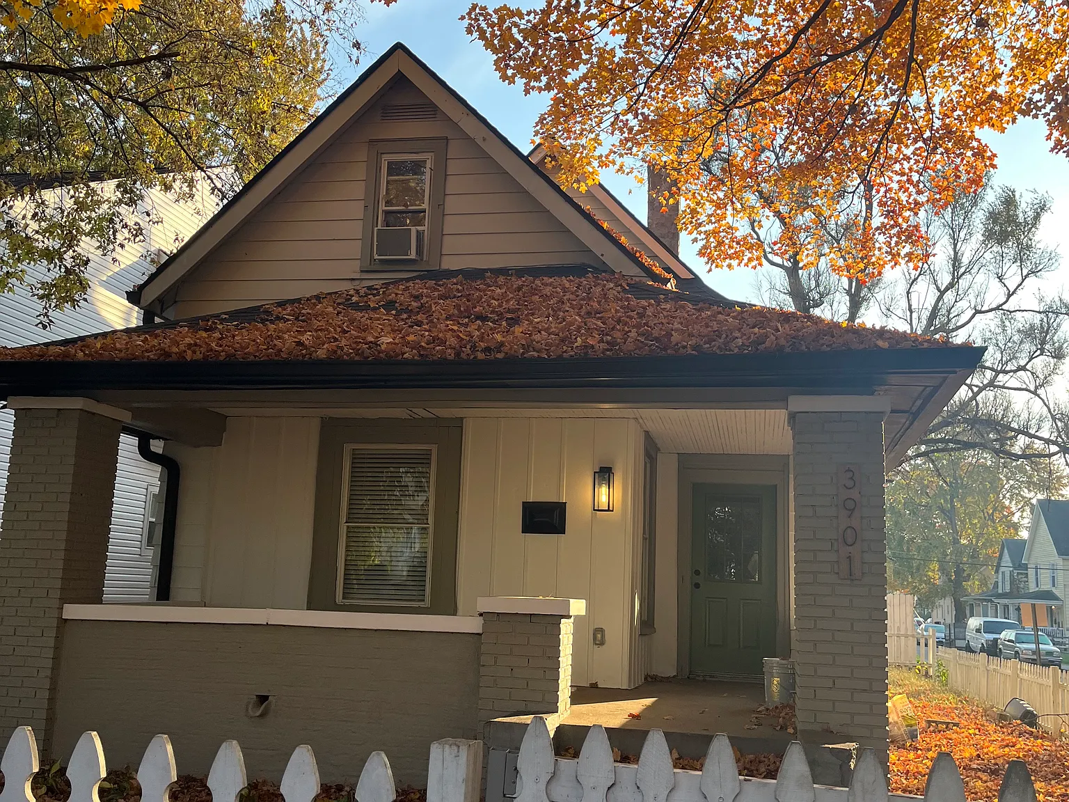 3901 Rookwood Ave — Photo 2