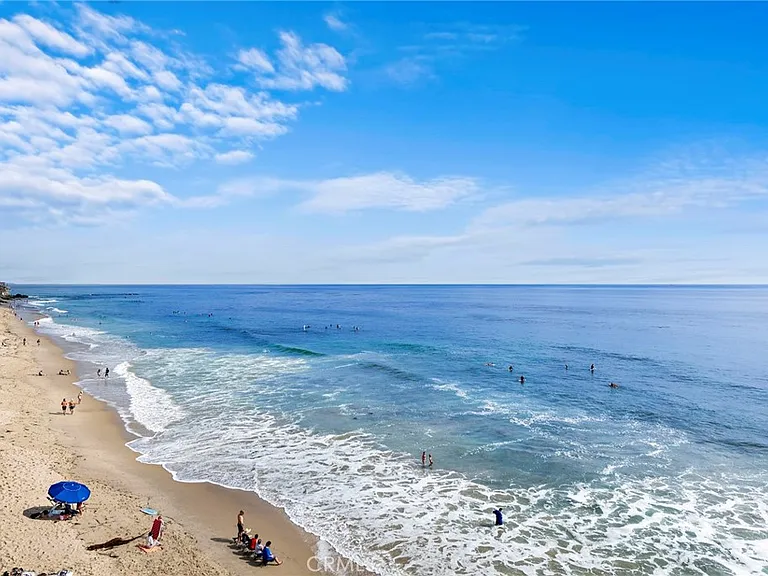 715 Oceanfront Front — Photo 28