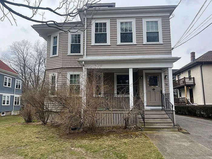 92 Oak Ave #1