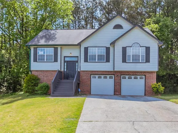 1202 W Briar Gate Ct, Riverdale, GA 30296