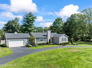 22 Robin Rd, Rumson, NJ 07760