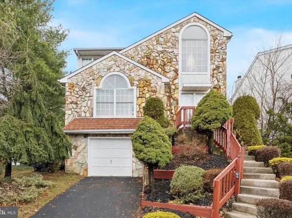 13349 Susan Ter, Philadelphia, PA 19116