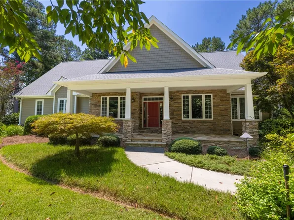 401 W Rockcliff Ct, Seneca, SC 29672