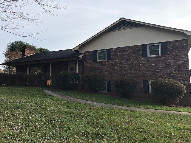 1st image of 118 Raven Pinoak St