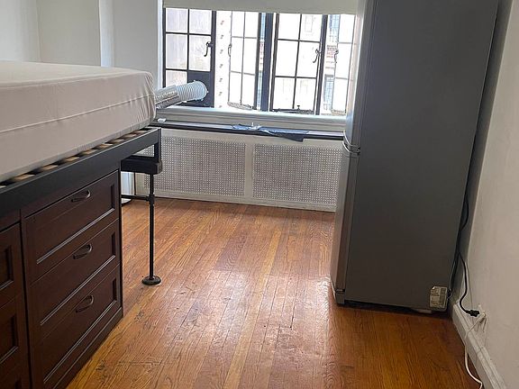 5th image of 304 E 41st St APT 804A