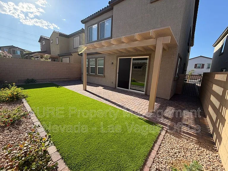 10661 Valletta Ave — Photo 39