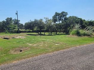 405 Charlotte Dr, Rockport, TX 78382