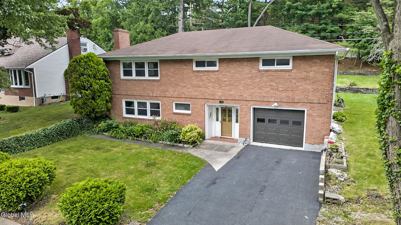 1st image of 1082 Cornelius Avenue