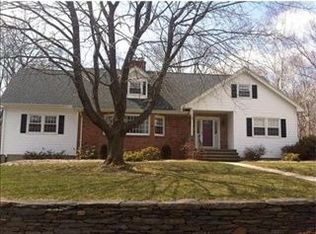 35 W Parkview Dr, South Hadley, MA 01075