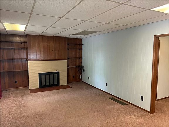 4th image of 2705 Doniphan Ave