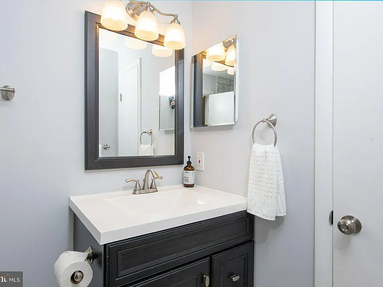 7840 Liberty Springs Cir — Photo 14