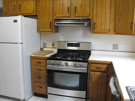5th image of 356 New Scotland Ave