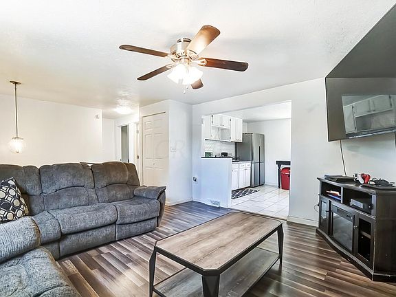 4th image of 724 Bradwell Dr