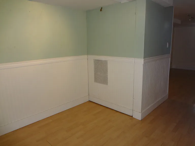 Garden Level 2 Bedroom Apartment right near D.U. — Photo 5