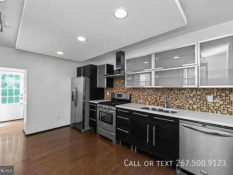 907 N 5th St — Photo 9