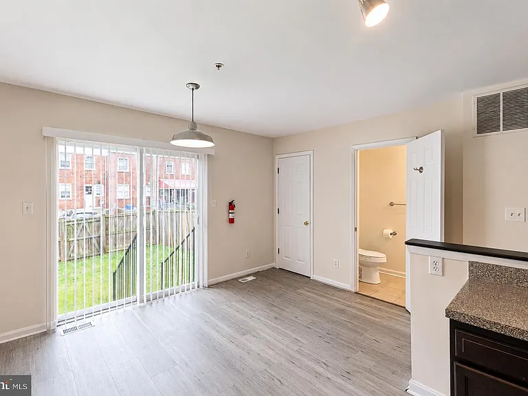 638 Villager Cir — Photo 6