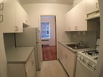 Rented by Kew Forest Realty Inc