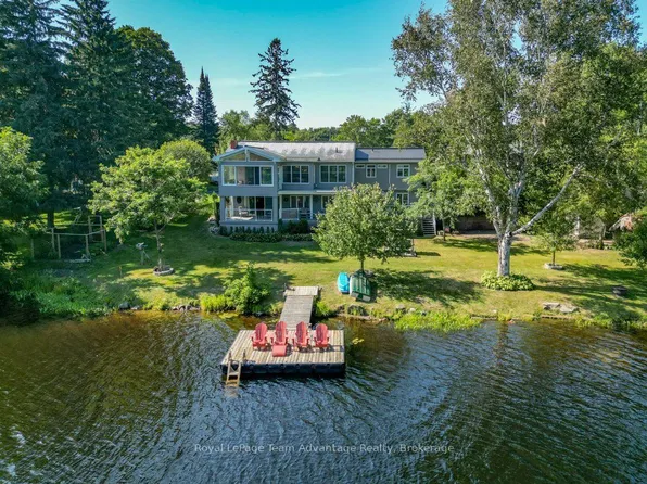 6 Ginnie St, Parry Sound, ON P2A 1L1