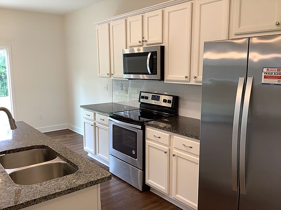 3rd image of 8510 Highfield Ave
