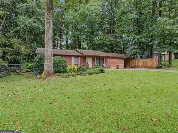 3095 Woodland Dr NW, Kennesaw, GA 30152