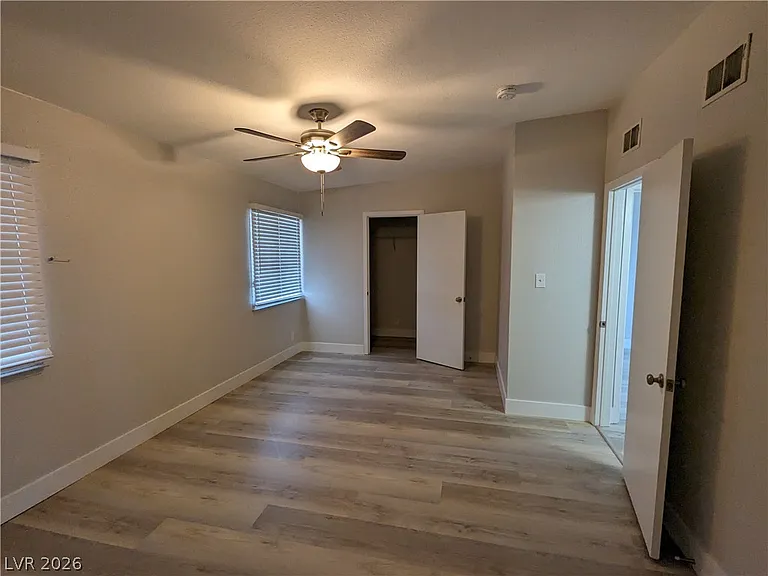 4379 Hilldale Ave — Photo 12