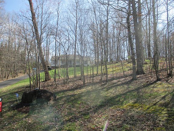 2nd image of 220 Autumnwood Ln