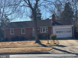 7701 Heritage Dr, Annandale, VA 22003