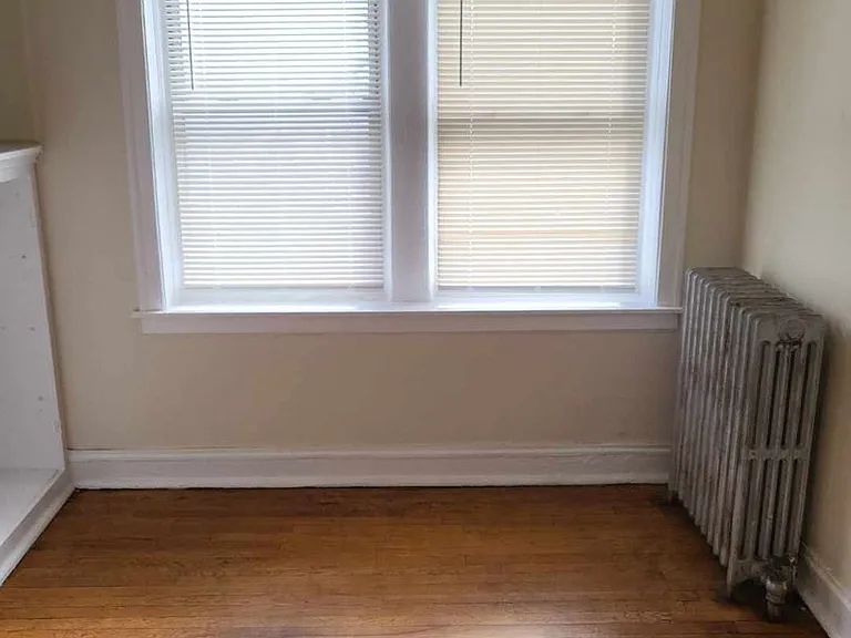6315 S California Ave — Photo 12