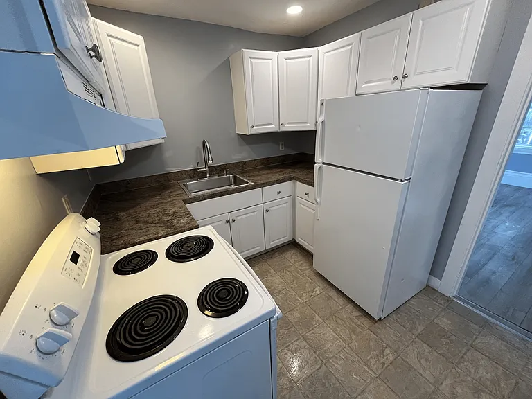 199 Main St #1 — Photo 5