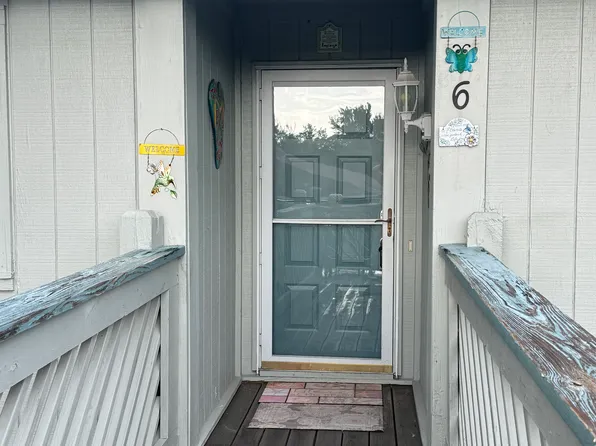 100 Blair Rd APT A6, Saint Simons Island, GA 31522