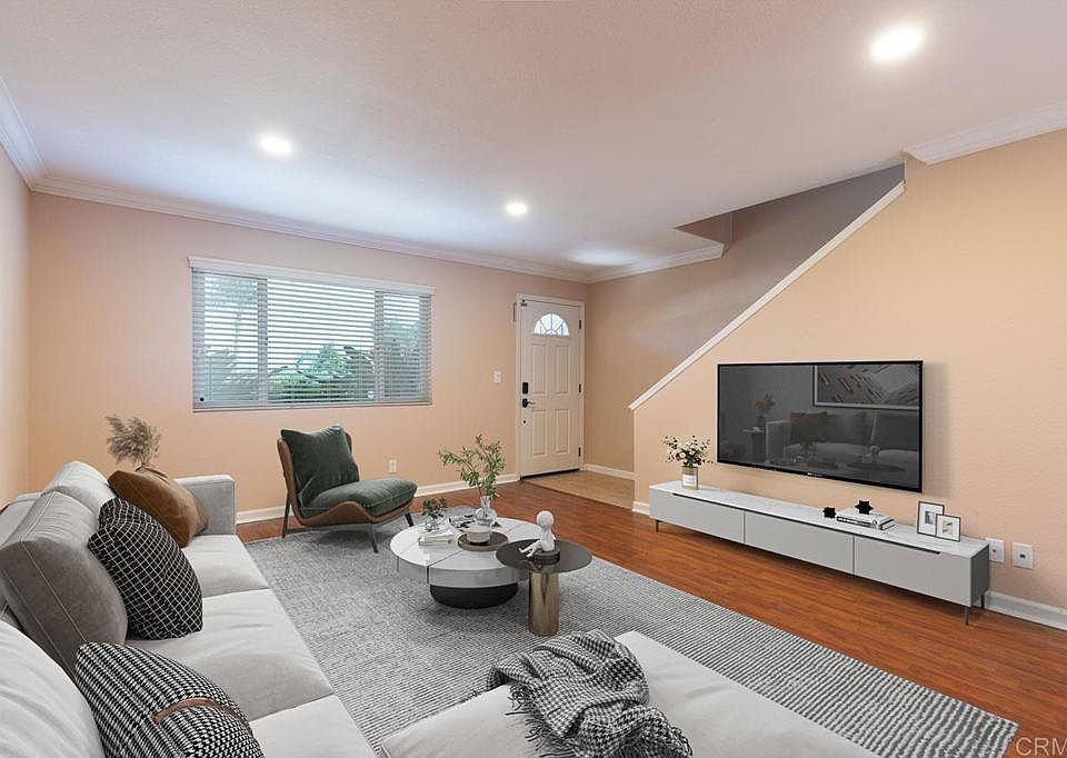 1st image of 1453 N Broadway N