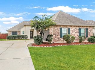 129 Laurel Oaks Rd, Madisonville, LA 70447